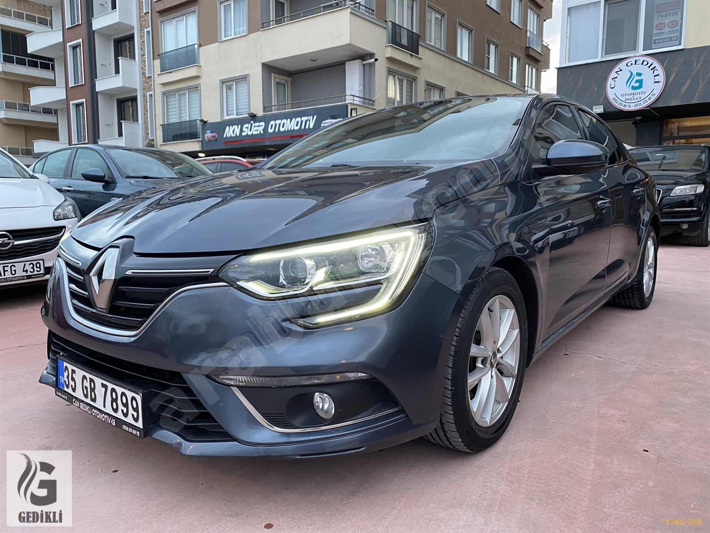 galeriden renault megane 1 5 dci touch 2017 model balikesir 102 000 km fume 19021259 arabam com