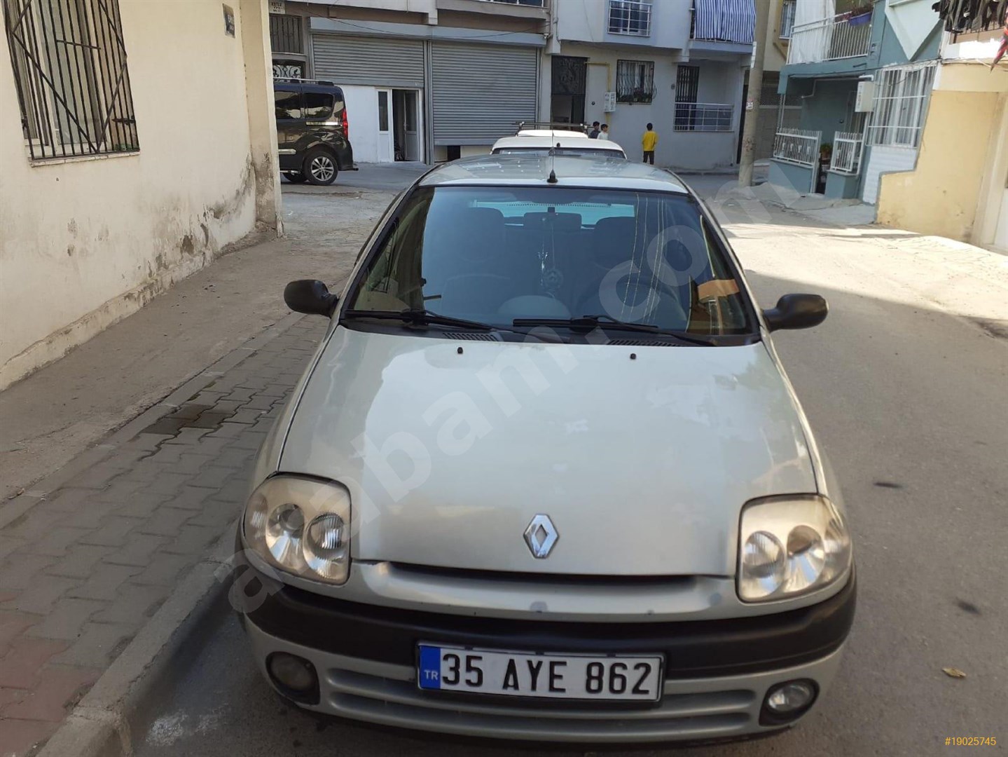 sahibinden renault clio 1 4 rta 2001 model izmir 214 000 km gri gumus 19025745 arabam com sahibinden renault clio 1 4 rta 2001 model izmir 214 000 km gri gumus 19025745 arabam com