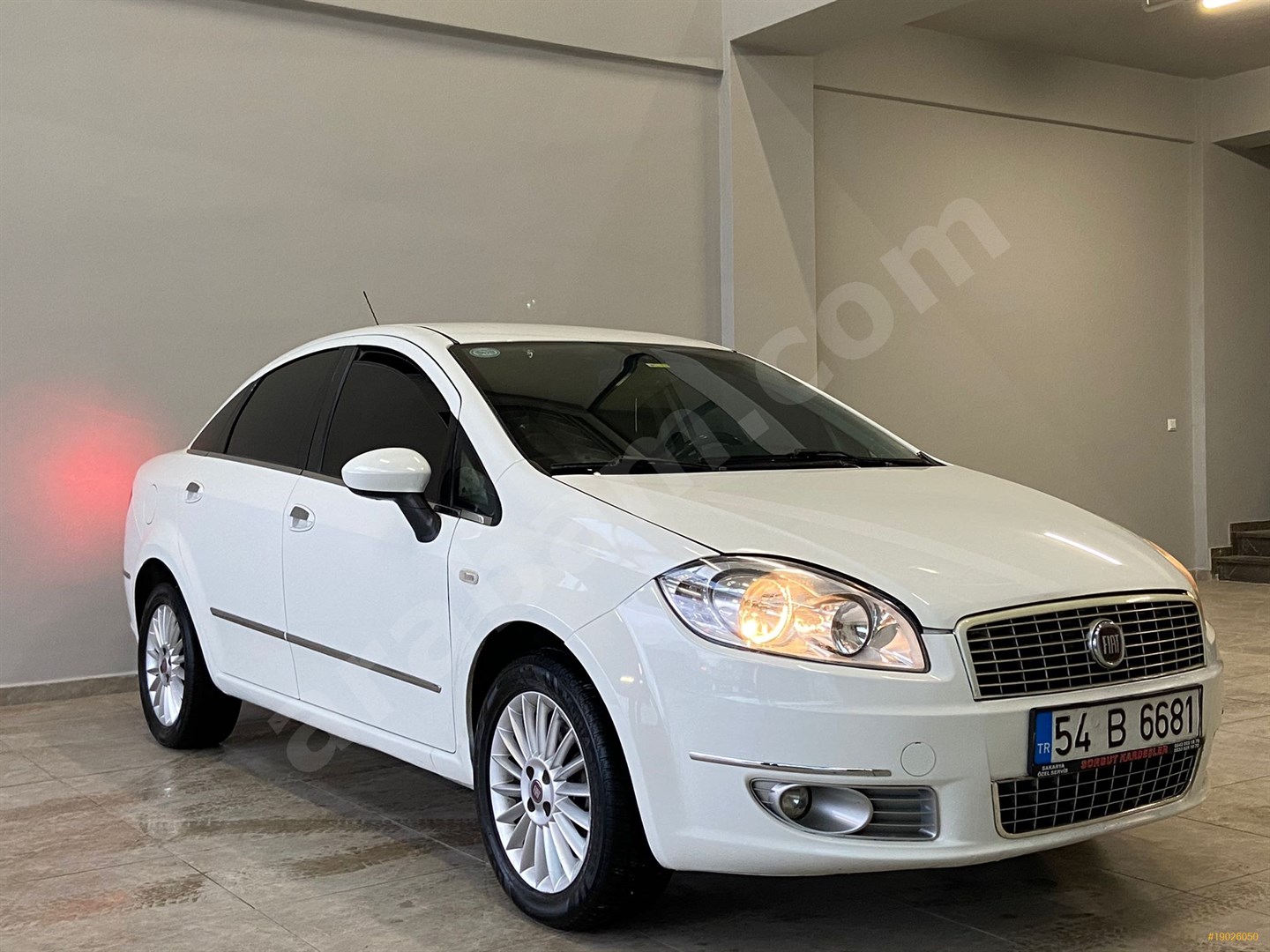 sahibinden fiat linea 1 6 multijet emotion plus 2012 model sakarya 282 000 km beyaz 19026050 arabam com