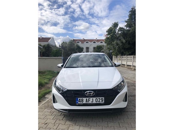 sahibinden hyundai i20 1 4 mpi style 2020 model mugla 7 400 km beyaz 19056132 arabam com