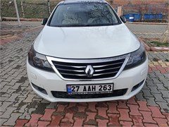 EN DOLUSU CAM TAVAN MASAJLI DERİ KOLTUK GERİ GÖRÜŞLÜ KAMERALI LATİTUDE