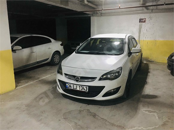 Sahibinden kapalı garajda duran Opel Astra 1.3 CDTI Business
