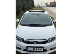 Sahibinden Honda Civic 1.6 i-VTEC Eco Elegance... Tramersiz...Tüm fonksiyonları çalşmaktadır. Bakımları ve muayenesi yeni yapıldı. Masrafsız...