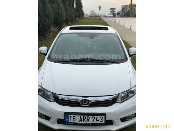 Sahibinden Honda Civic 1.6 i-VTEC Eco Elegance... Tramersiz...Tüm fonksiyonları çalşmaktadır. Bakımları ve muayenesi yeni yapıldı. Masrafsız...