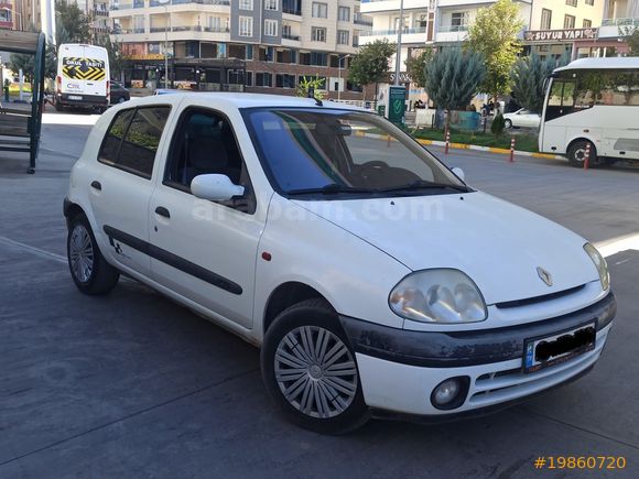 Clio 1.4 RXT 2001 (171.000 KM)