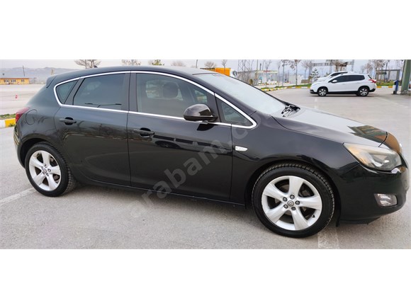 Opel Astra 1.3 CDTI ecoFLEX Sport 2011 Model