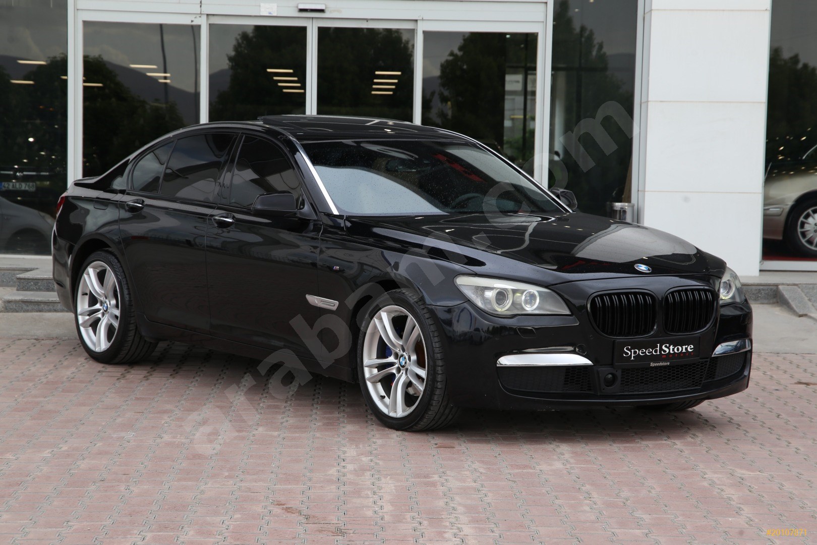 Galeriden BMW 7 Serisi 730d Exclusive 2011 Model Konya 213.300 km Siyah