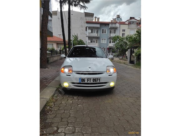 KLİMALI Clio 1.4 Dynamique paket 2002 Model