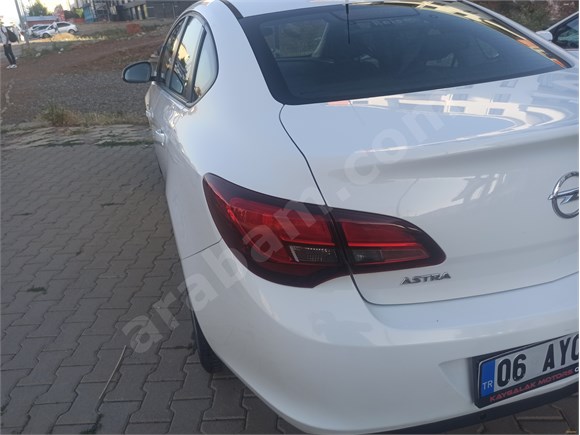 ACİL ACİLACİL!! Opel Astra 1.6 Edition 2015 Model DARBESİZ BOYASIZ TRAMERSİZ