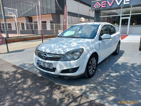 KÖKMENLER OTOMOTIVDEN Galeriden Opel Astra 1.3 CDTI Enjoy 111.Yıl 2011 Model Sakarya