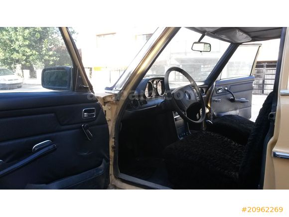 DR Plakalı Sarı Mercedes W 115