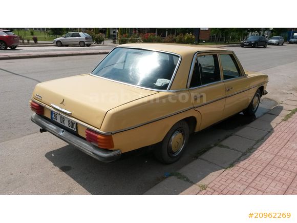 DR Plakalı Sarı Mercedes W 115