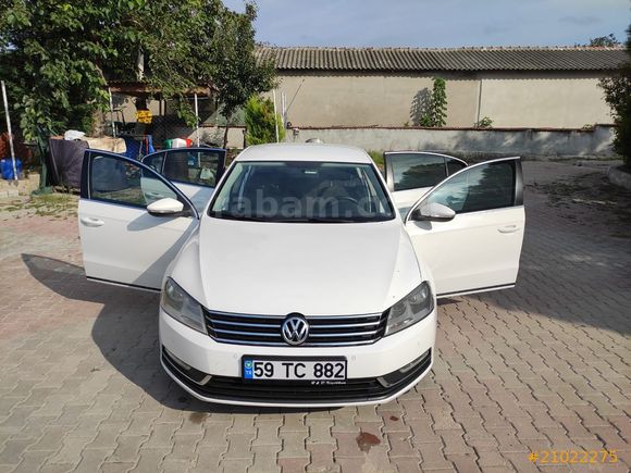 İlk sahibinden 2011 Model hatasız kazasız tramersiz passat 96.000 km