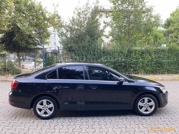 Sahibinden Volkswagen Jetta 1.6 TDi Comfortline 2013 Model DEĞİŞENSİZ BOYASIZ