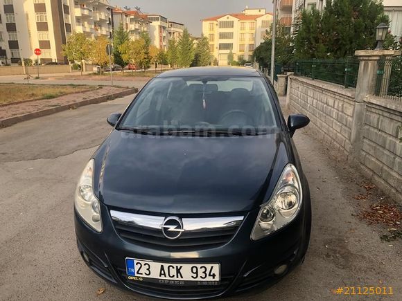 Sahibinden Değişensiz Düşük Km li Temiz Opel Corsa 1.2 Twinport Essentia 2011 Model