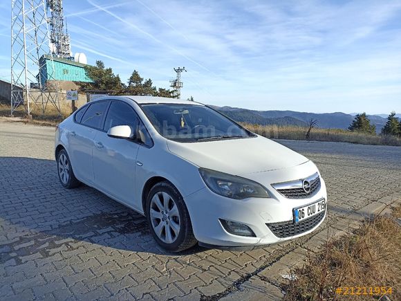 2014 model Astra 1.3 CDTI Cosmo notchback paket...aciiiil..