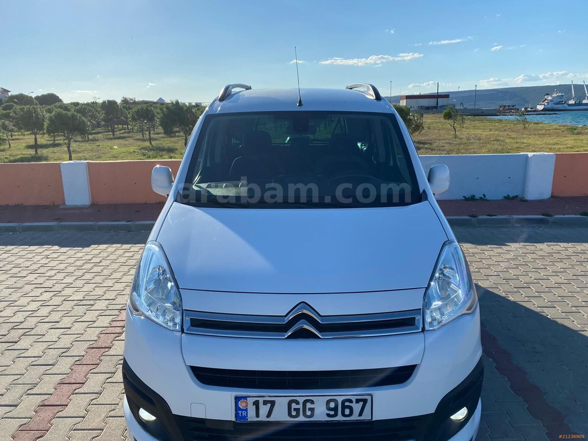 Galeriden Citroen Berlingo 1.6 HDi Selection 2016 Model Çanakkale 275.000 km Beyaz 7