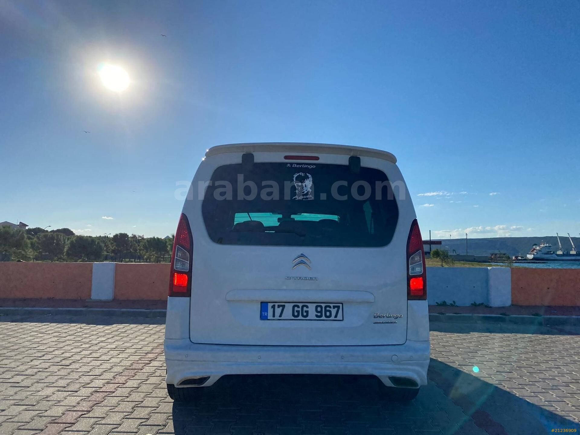 Galeriden Citroen Berlingo 1.6 HDi Selection 2016 Model Çanakkale 275.000 km Beyaz 4