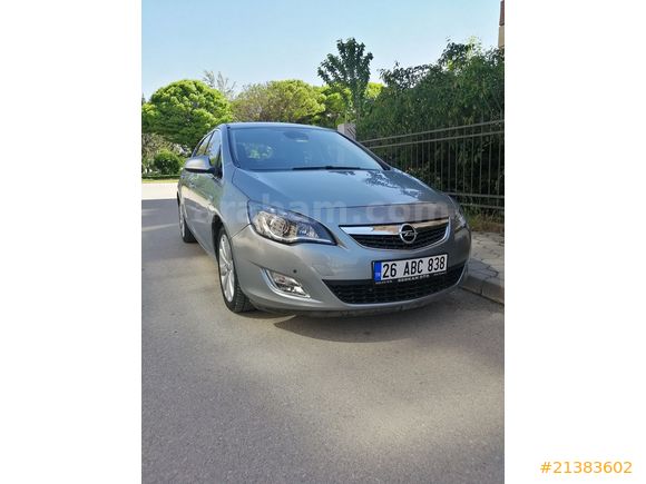 Astra 1.4 T Cosmo 2012 model 101bin km