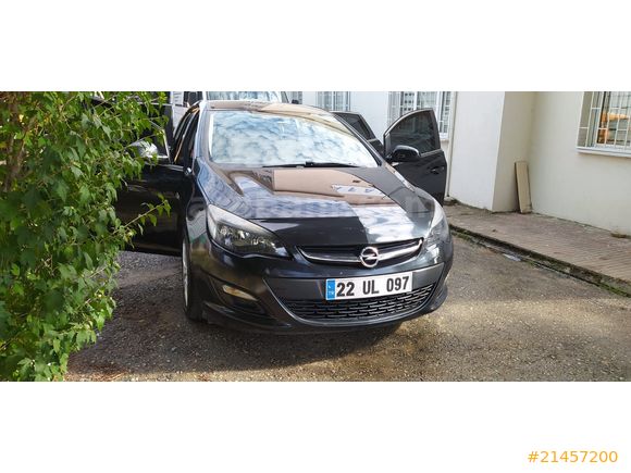 Sahibinden Temiz Opel Astra 1.6 Edition 2012 Model