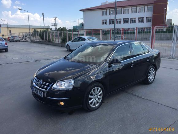 Memurdan Otomatik VW Jetta 1.6 Comfortline