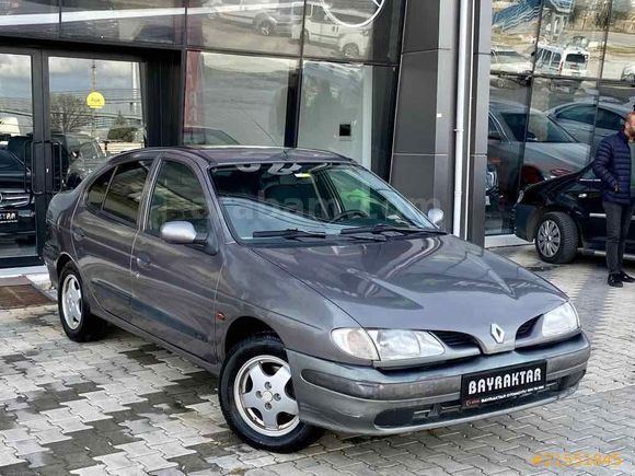 Galeriden Renault Megane 2.0 RXE 1999 Model Afyonkarahisar