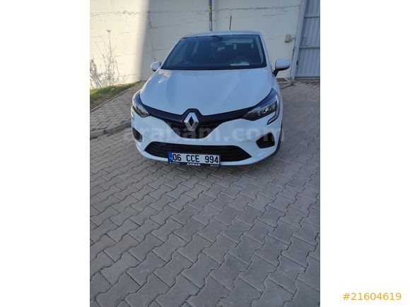 PAZARTESİ KADAR ...Askeri personelden Hatasız boyasız Renault Clio 1.0 SCe Joy 2020 Model