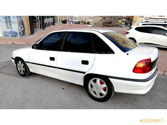 Otomatik Opel Astra 1.6 GLS