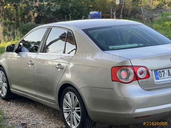 Sahibinden Volkswagen Jetta 1.6 Midline 2006 Model 280.000 km Bej