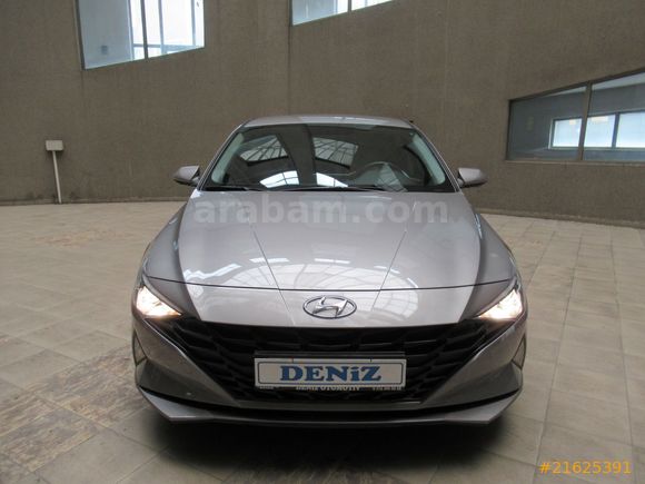 2022 BOYASIZ HYUNDAI ELENTRA 1.6 MPI STYLE COMFORT BÜYÜKEKRAN+NAVI+GÖRÜŞ