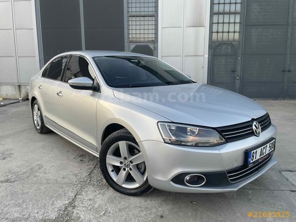 AYHAN OTOMOTİVDEN 2011 JETTA 1.6 TDI OTOMATİK GRİ DEĞİŞENSİZ