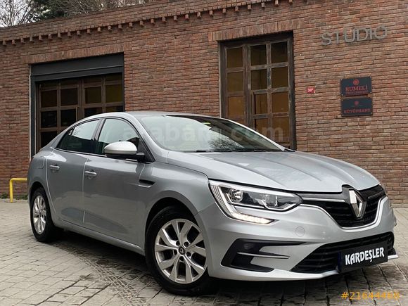 2021 MAKYAJLI MEGANE TOUCH + DİZEL + OTOMATİK + 60,000 KMDE