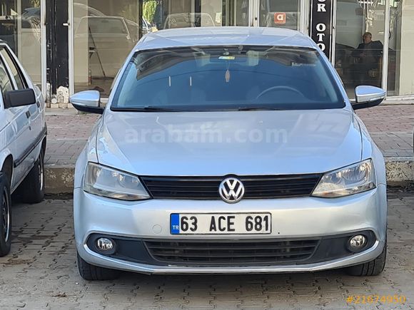 Galeriden Volkswagen Jetta 1.6 TDi Trendline 2011 Model Şanlıurfa