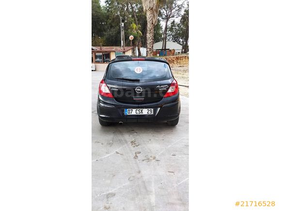 Değişensiz Tek Parça Boyalı, Hasar Kayıtsız Opel Corsa 2010