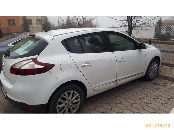 Sahibinden Renault Megane 1.6 Touch Plus 2015 Model