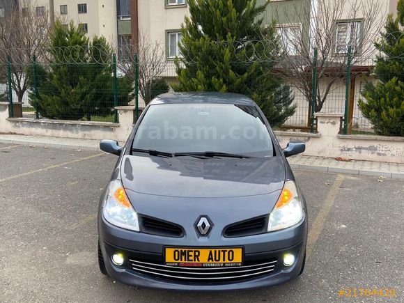 Ömer otomotiv den 2006 model Clio Hb hatasız boyasız çiziksiz