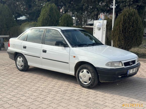 YENER OTOMOTİVDEN 2000 MODEL OPEL DEĞİŞENSİZ