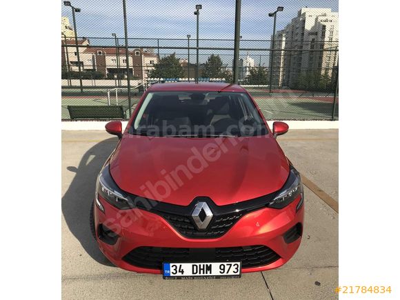 Sahibinden Renault Clio hatasız galeriden otoparka sıfır