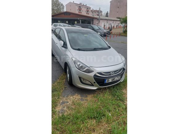 HASAR KAYITSIZ ACİL ÇOK ACİL GEL ANLAŞIRIZ Sahibinden Hyundai i30 1.6 CRDi Elite 2013 Model