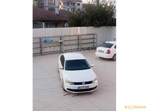 Galeriden Volkswagen Jetta 1.6 TDi Trendline 2014 Model Düzce