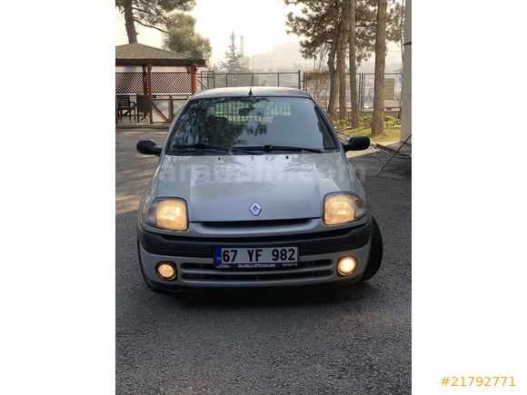 TAKASLI Renault Clio 1.4 RTA 2001 Model