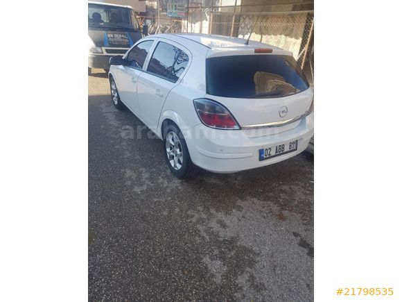 Sahibinden Opel Astra 1.6 Essentia 2012 Model 124.000 km Beyaz