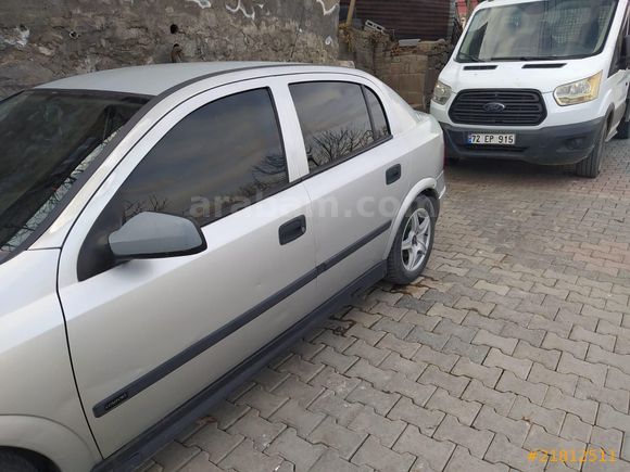 Galeriden Opel Astra 1.6 Comfort 2003 Model Van