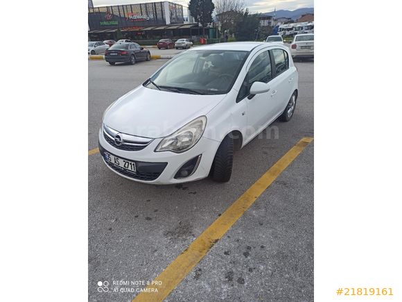 DEĞİŞENSİZ DÜŞÜK KM 2011 MODEL 1.4 CORSA