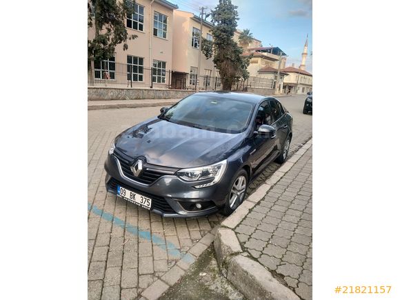 Öğretmenden Renault Megane 1.3 TCe Joy 2020 Model