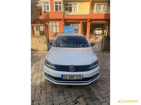 Sahibinden Volkswagen Jetta 1.6 TDi Highline 2015 Model