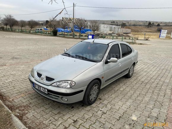 Sahibinden Renault Megane 1.6 Dynamique 2002 Model