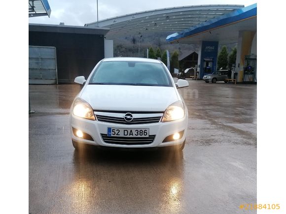 Sahibinden Opel Astra 1.3 CDTI Essentia Konfor 2012 Model Boya Değişen ve Hasar Kaydı Yoktur.