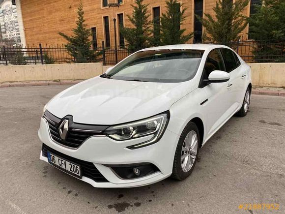 Sahibinden Renault Megane 1.5 Blue DCI Touch 2020 Model hatasız boyasız garantili