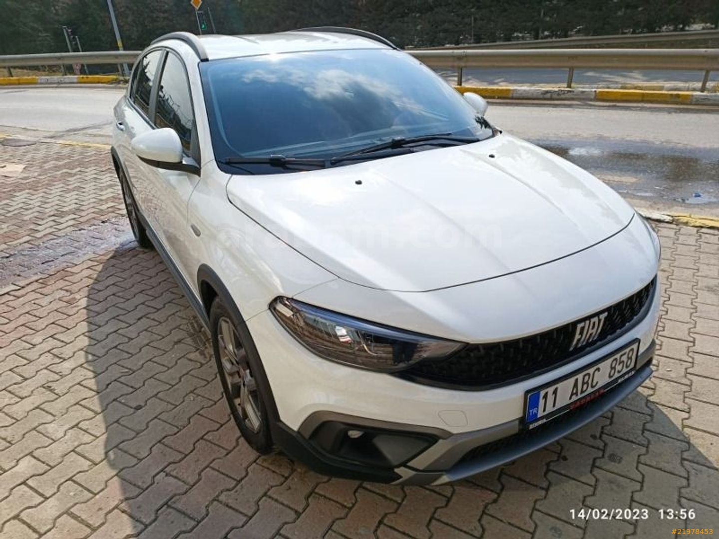 Galeriden Fiat Egea Cross 1.4 Fire Urban 2021 Model İstanbul 22.000 km